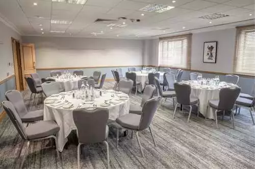 Hawksworth & Dean Suite at DoubleTree by Hilton Swindon