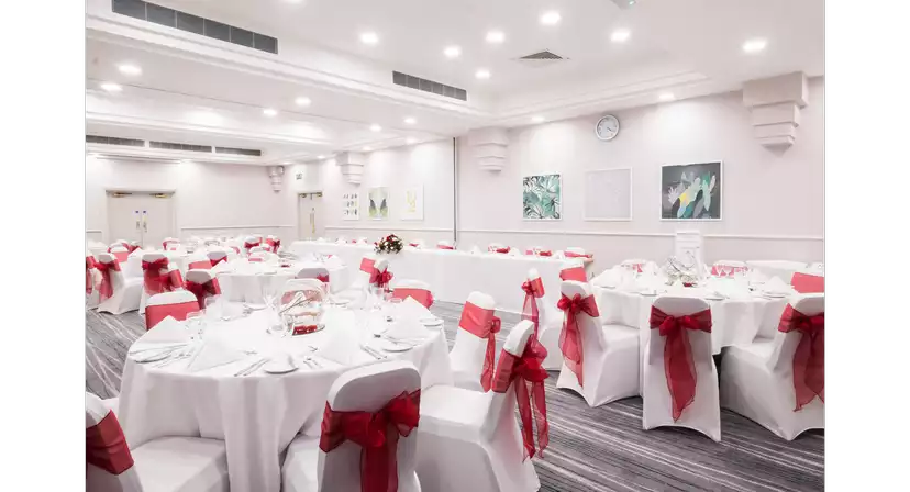 Holiday Inn Farnborough Christmas Parties 2024