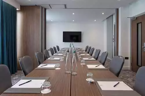 Kings Cross Suite 1 room hire layout at DoubleTree by Hilton London Angel Kings Cross