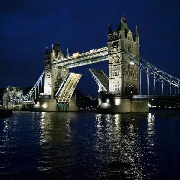 Tower Bridge Walkways