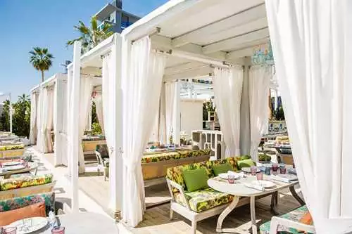 Terrace 1 room hire layout at