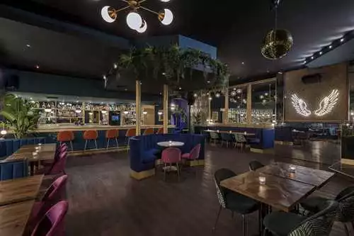 Lounge Bar