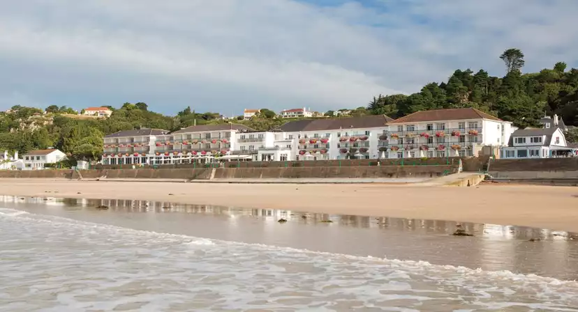 L'Horizon Beach Hotel & Spa