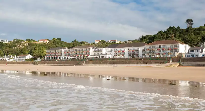 L'Horizon Beach Hotel & Spa Christmas Parties 2025