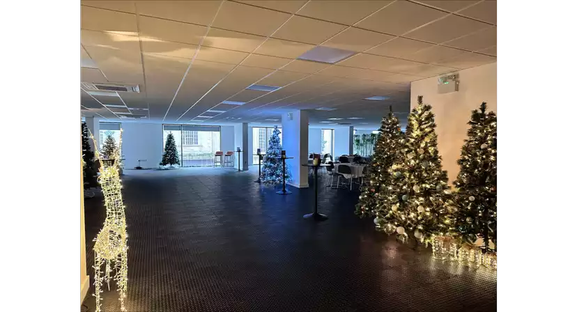 Hampton by Hilton Torquay Christmas Parties 2025