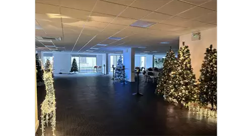 Hampton by Hilton Torquay Christmas Parties 2025