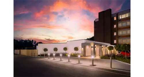 Holiday Inn London - Gatwick Airport  Christmas Parties 2025