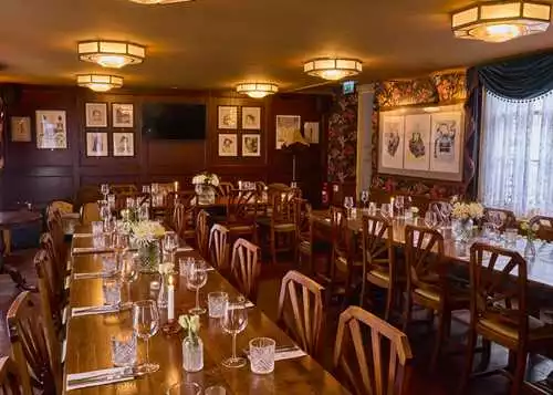 AW Russell 1 room hire layout at