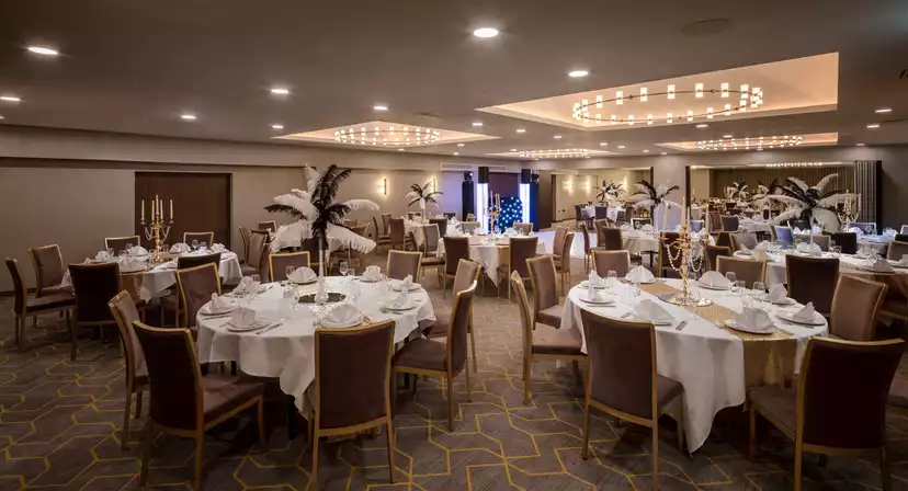 Holiday Inn London Gatwick Worth Christmas Parties 2025