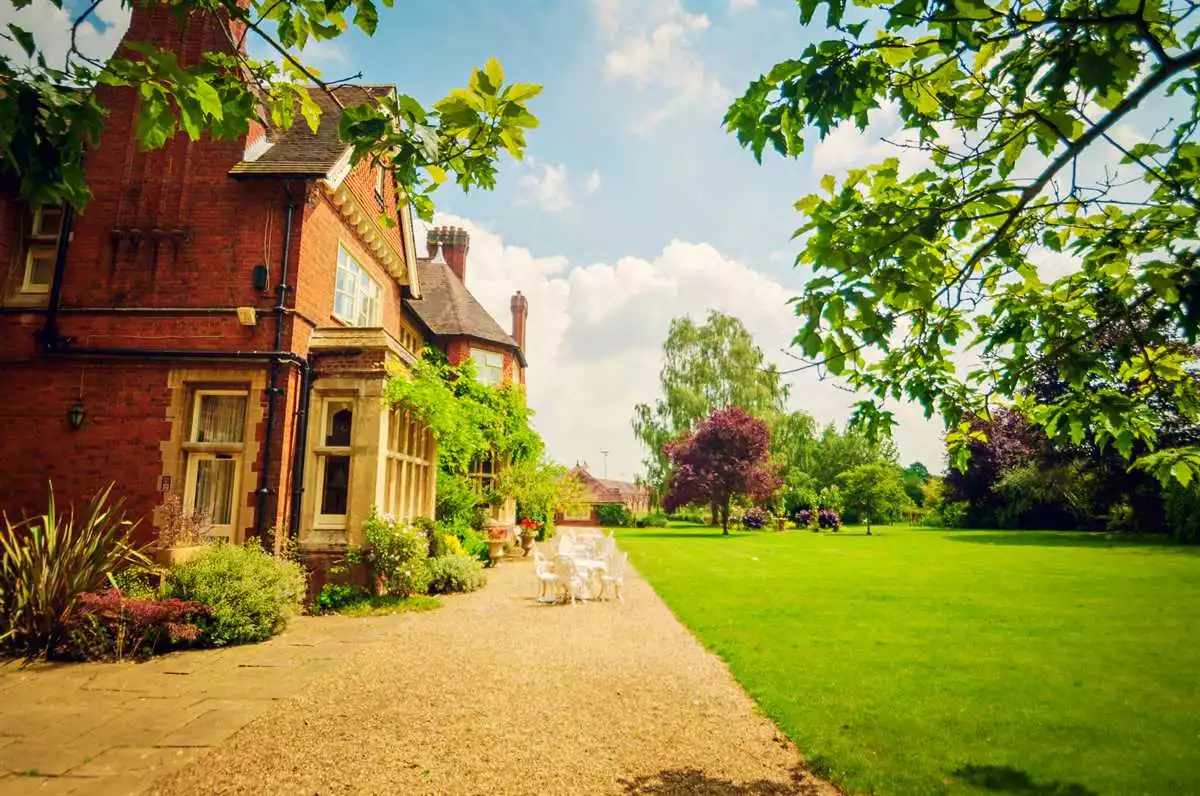 Lawn Area (outdoors) at Cantley House Hotel in Wokingham