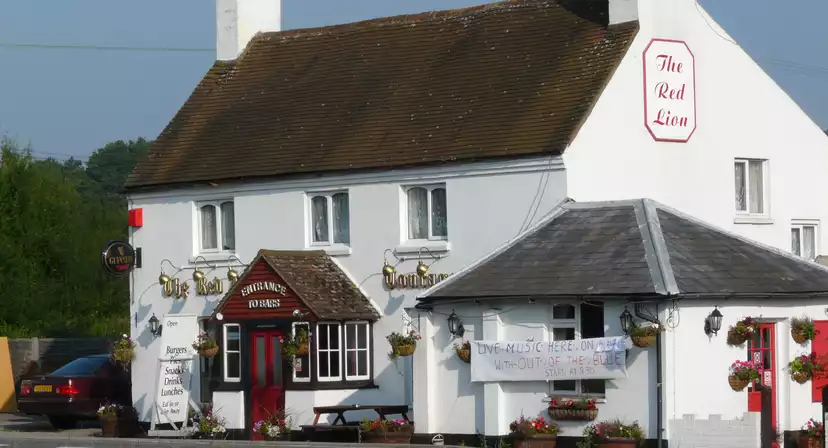 The Red Lion Water End