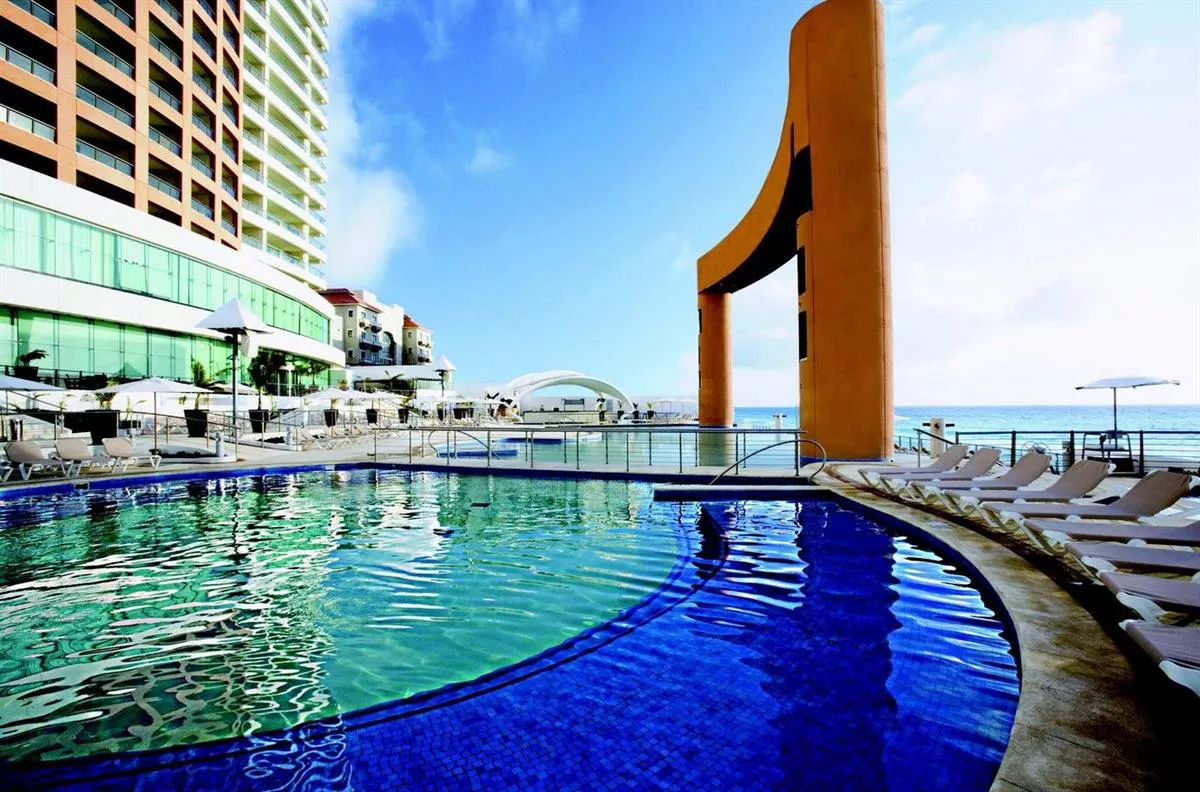 Beach Palace