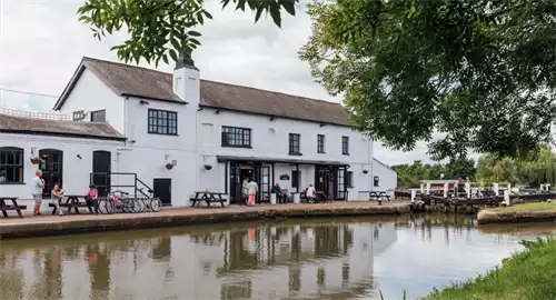 The Three Locks Stoke Hammond Christmas Parties 2025