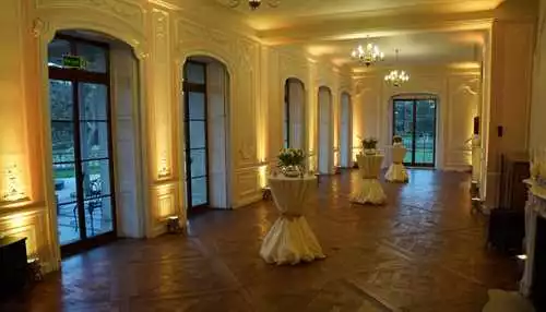 Terrace Room (Grove House) 1 room hire layout at