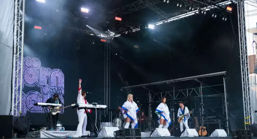 Towcester Racecourse Christmas Parties 2025