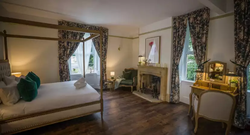 Haselbury Mill Christmas Parties 2025