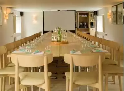 The Windrush 1 room hire layout at