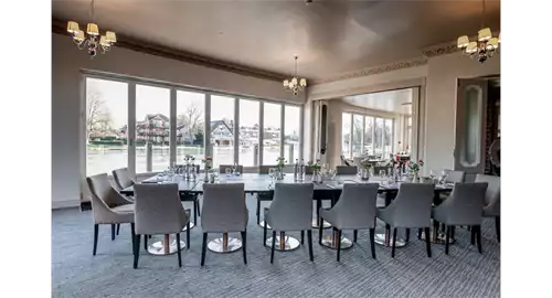 Thames Riviera Hotel