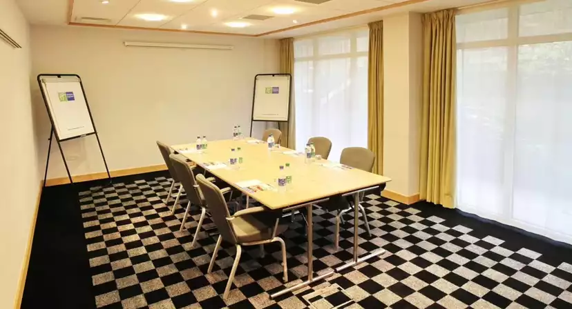 Holiday Inn Express Birmingham Redditch Christmas Parties 2026