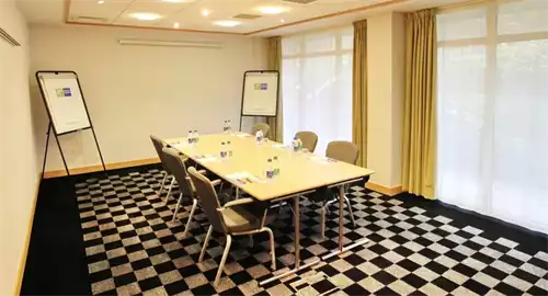 Holiday Inn Express Birmingham Redditch Christmas Parties 2026