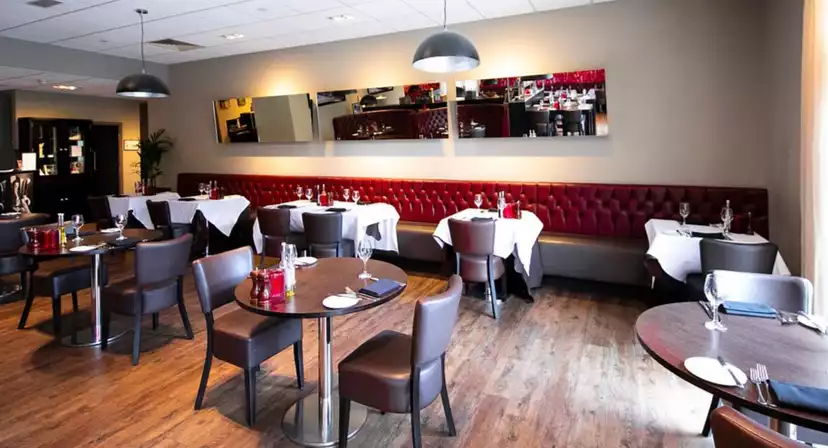 Holiday Inn Kenilworth - Warwick Christmas Parties 2026