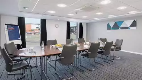 Bridgewater Suite at Holiday Inn Express Leigh - Sports Village