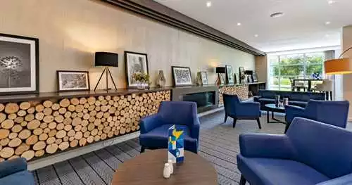 The Fireplace Lounge