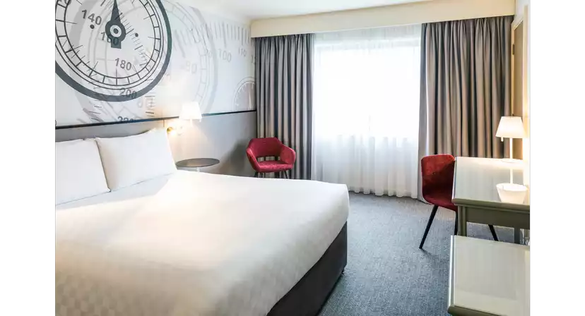 Mercure Dartford Brands Hatch Hotel and Spa Christmas Parties 2026