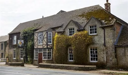 Hunter's Hall Inn, Kingscote