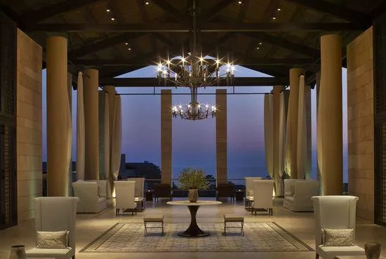 The Romanos, Costa Navarino