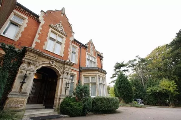 Oaklands Hall Hotel