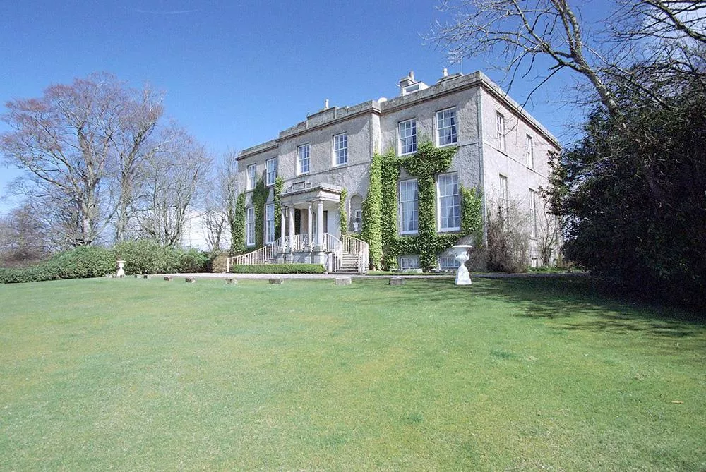 Cortes House
