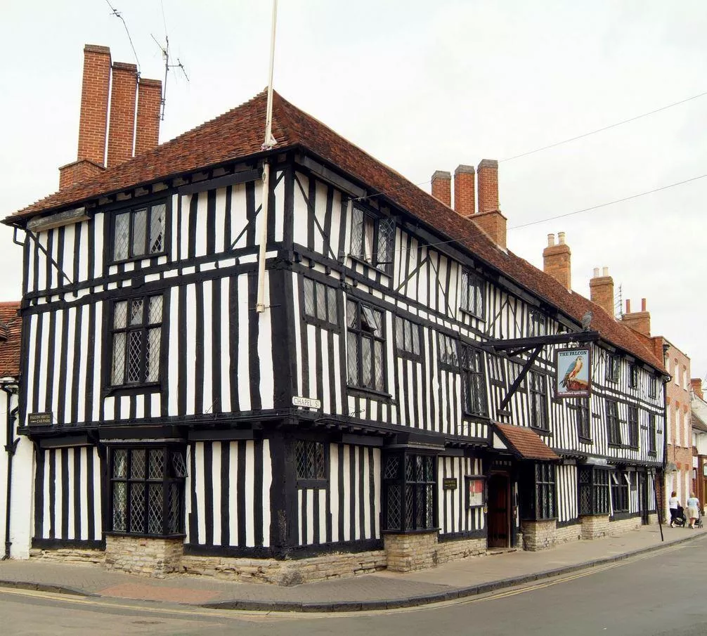 Falcon Hotel