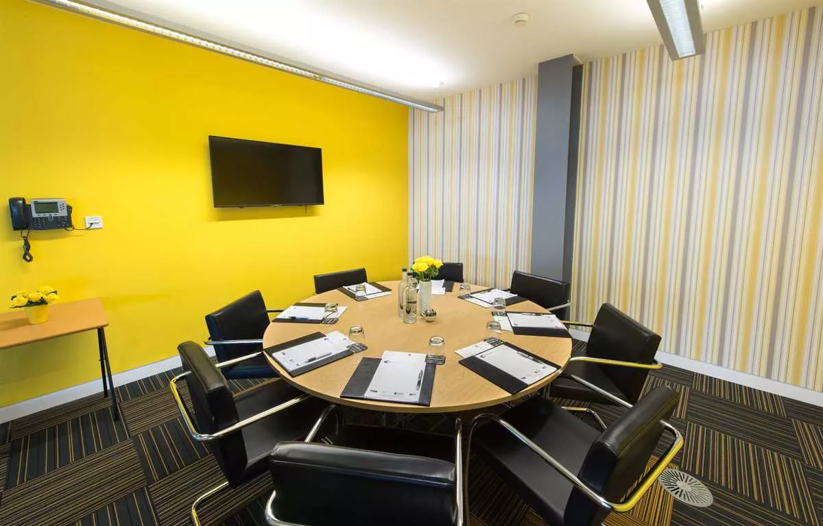 Small Executive Meeting Rooms