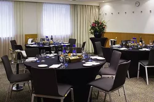 Southwark Suite 1 room hire layout at Novotel London City South