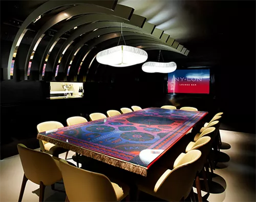 Secret Meeting Room