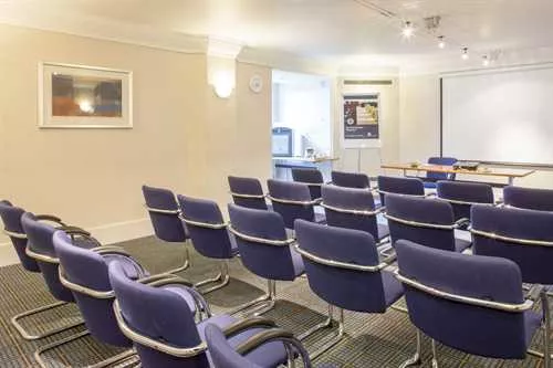 Squire Suite at Holiday Inn Leeds-Brighouse