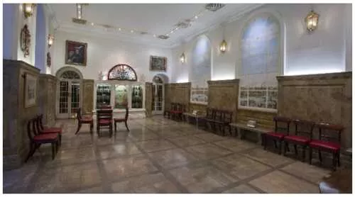 Swan Room 1 room hire layout at Searcys at Vintners' Hall