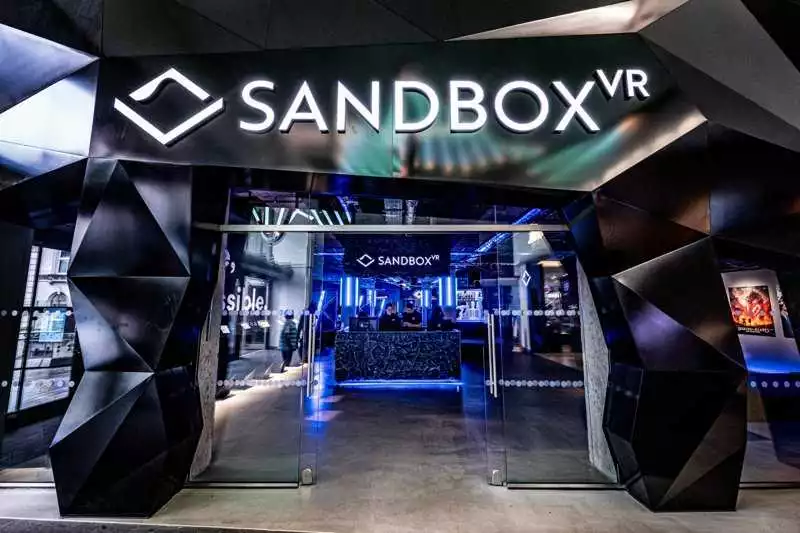 CHS Partners with Sandbox VR for Tech-Themed Welcome Reception 